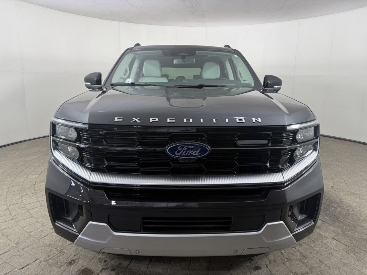 Certified 2026 Ford Expedition Max Platinum w/ Platinum Ultimate Package AWD/4WD image 2