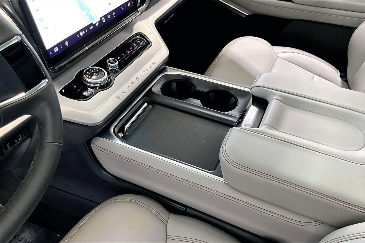 Certified 2025 Ford Expedition Max Active image 18