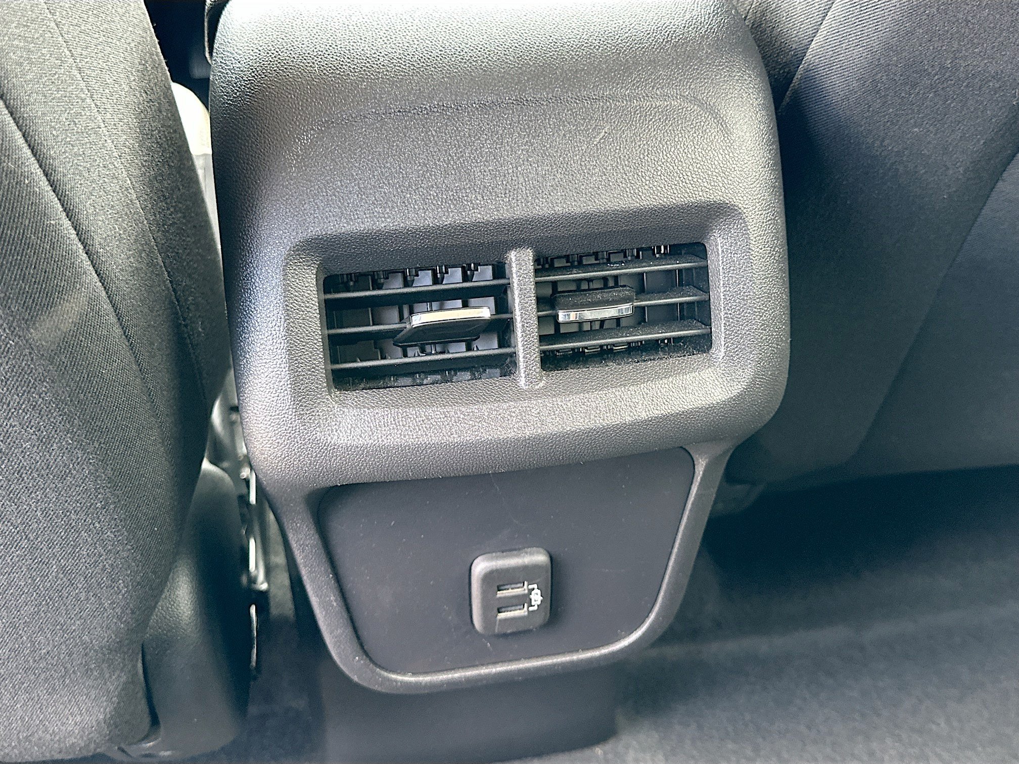 Used 2024 Chevrolet Equinox LT FWD image 23