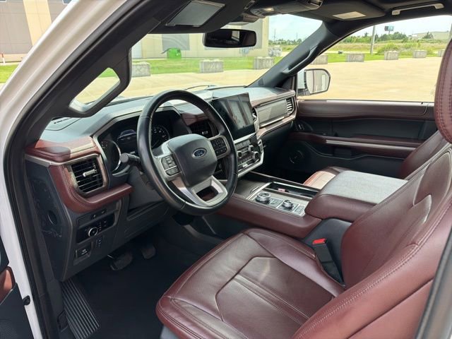 Certified 2024 Ford Expedition Limited AWD/4WD image 3