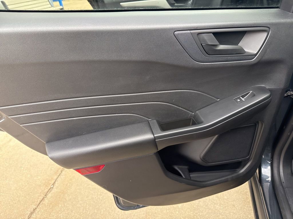 Certified 2022 Ford Escape SE w/ SE Sport Appearance Package image 11