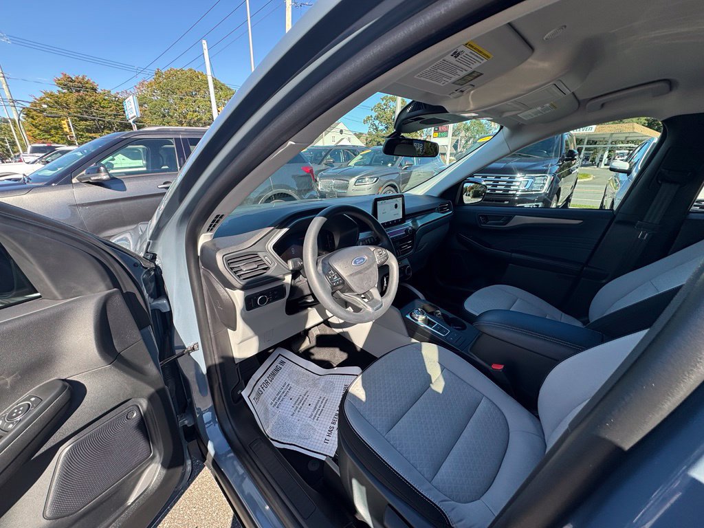 Certified 2025 Ford Escape Active FWD image 17