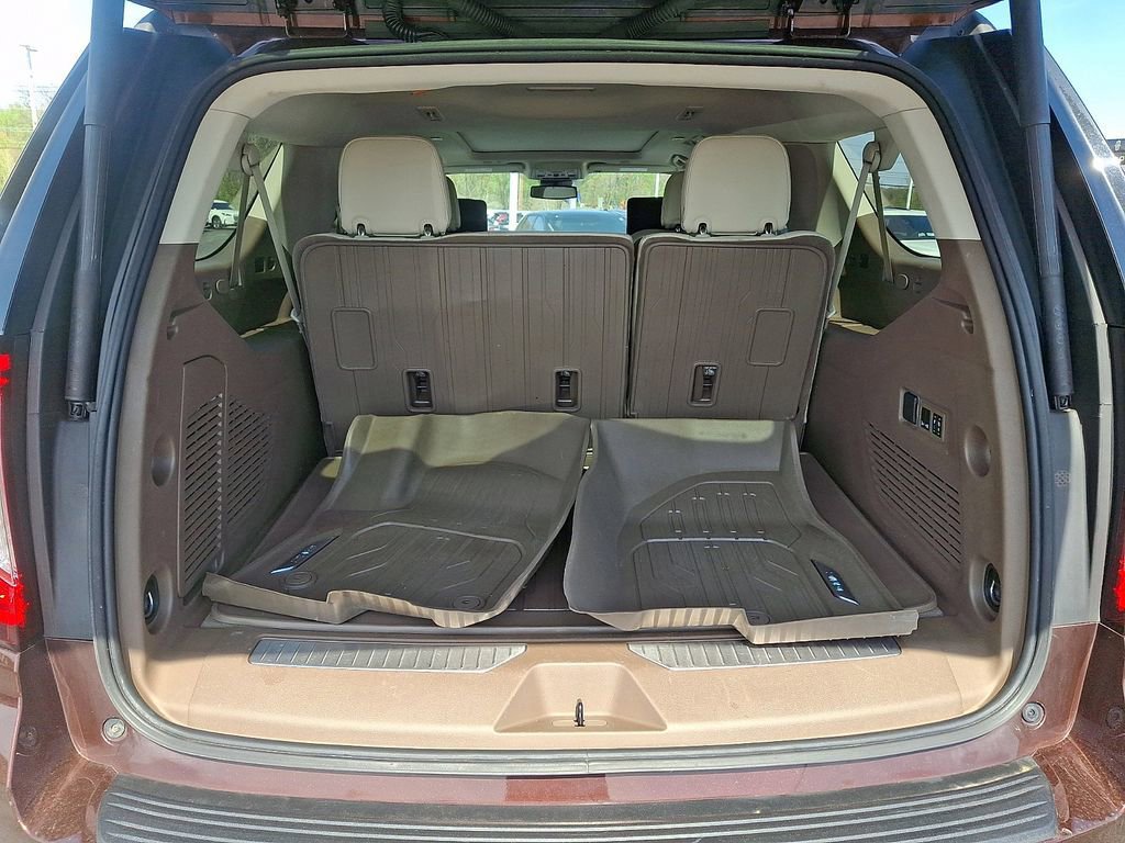 Used 2023 GMC Yukon XL Denali w/ LPO, Floor Liner Package AWD/4WD image 28
