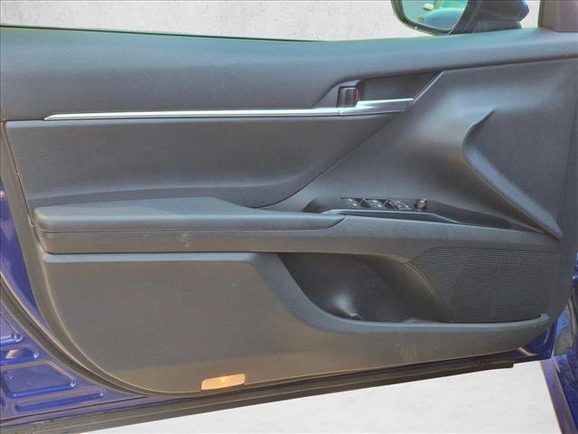 Used 2018 Toyota Camry LE w/ Convenience Package FWD image 9