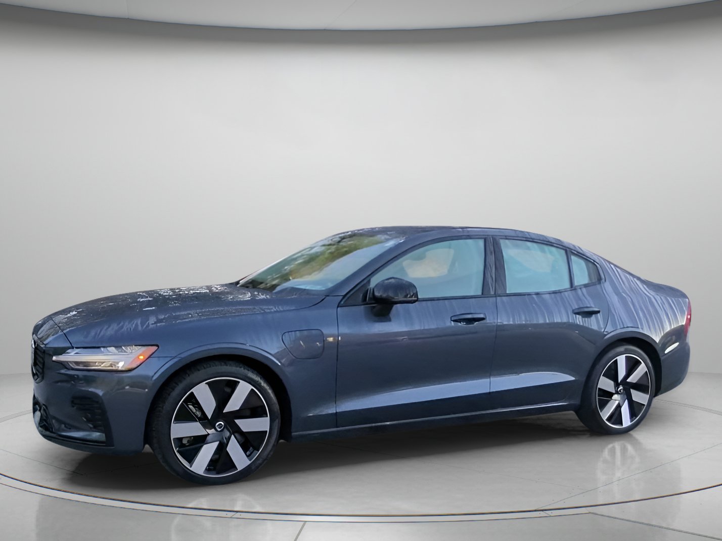 Used 2024 Volvo S60 T8 Ultimate AWD/4WD image 14