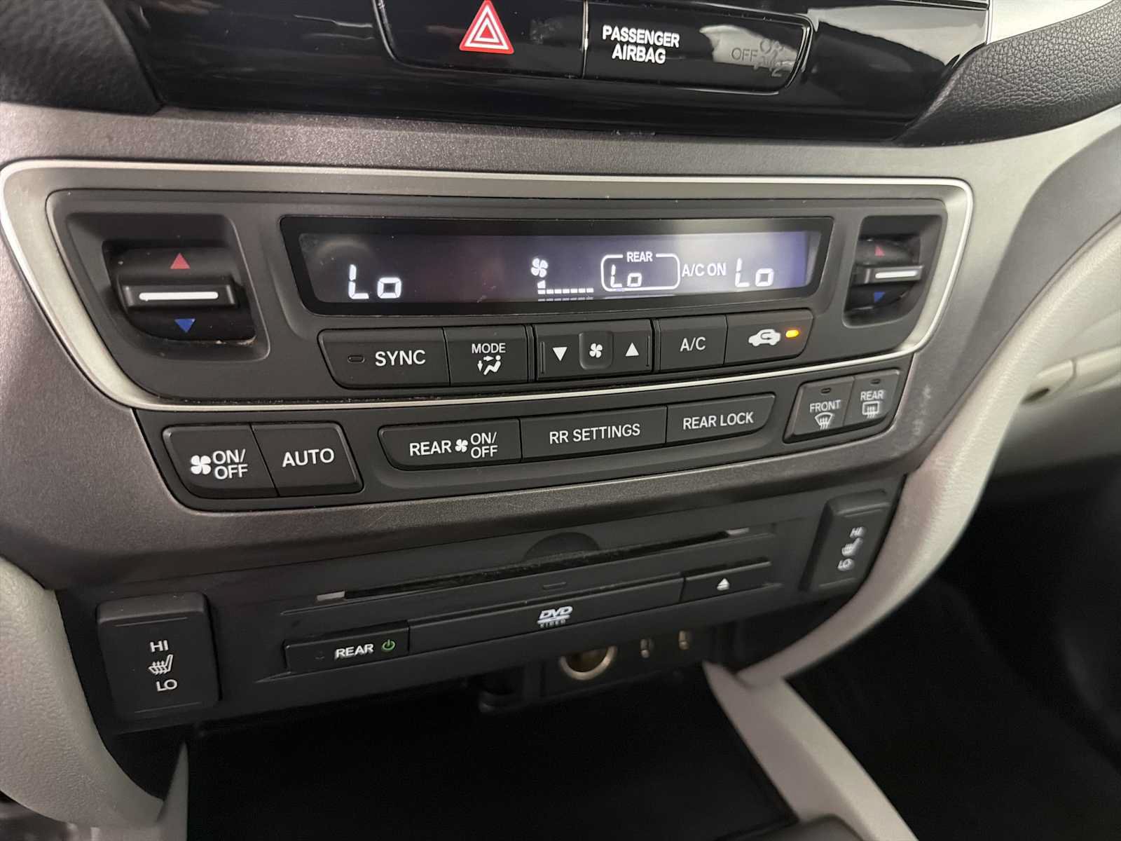 Used 2017 Nissan Titan SL RWD image 57