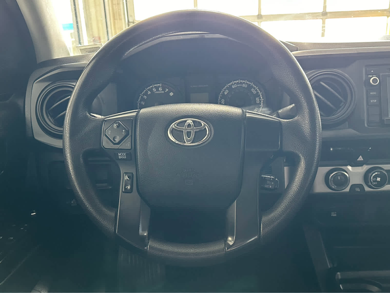 Used 2017 Toyota Tacoma SR w/ Tow Package image 10