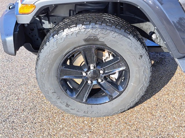 Used 2022 Jeep Wrangler Unlimited Sahara image 9