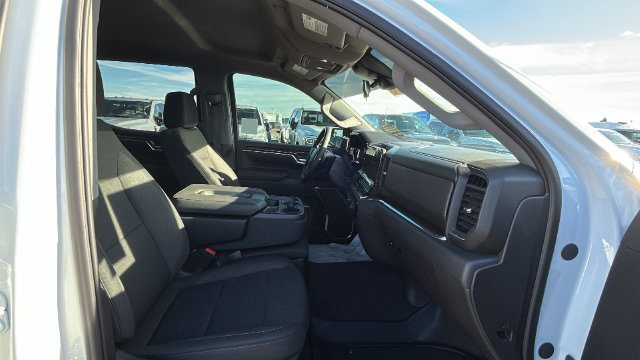 Used 2025 Chevrolet Silverado 1500 LT Trail Boss w/ Protection Package AWD/4WD image 11