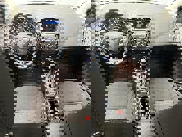 Certified 2018 Ford Focus SE image 4