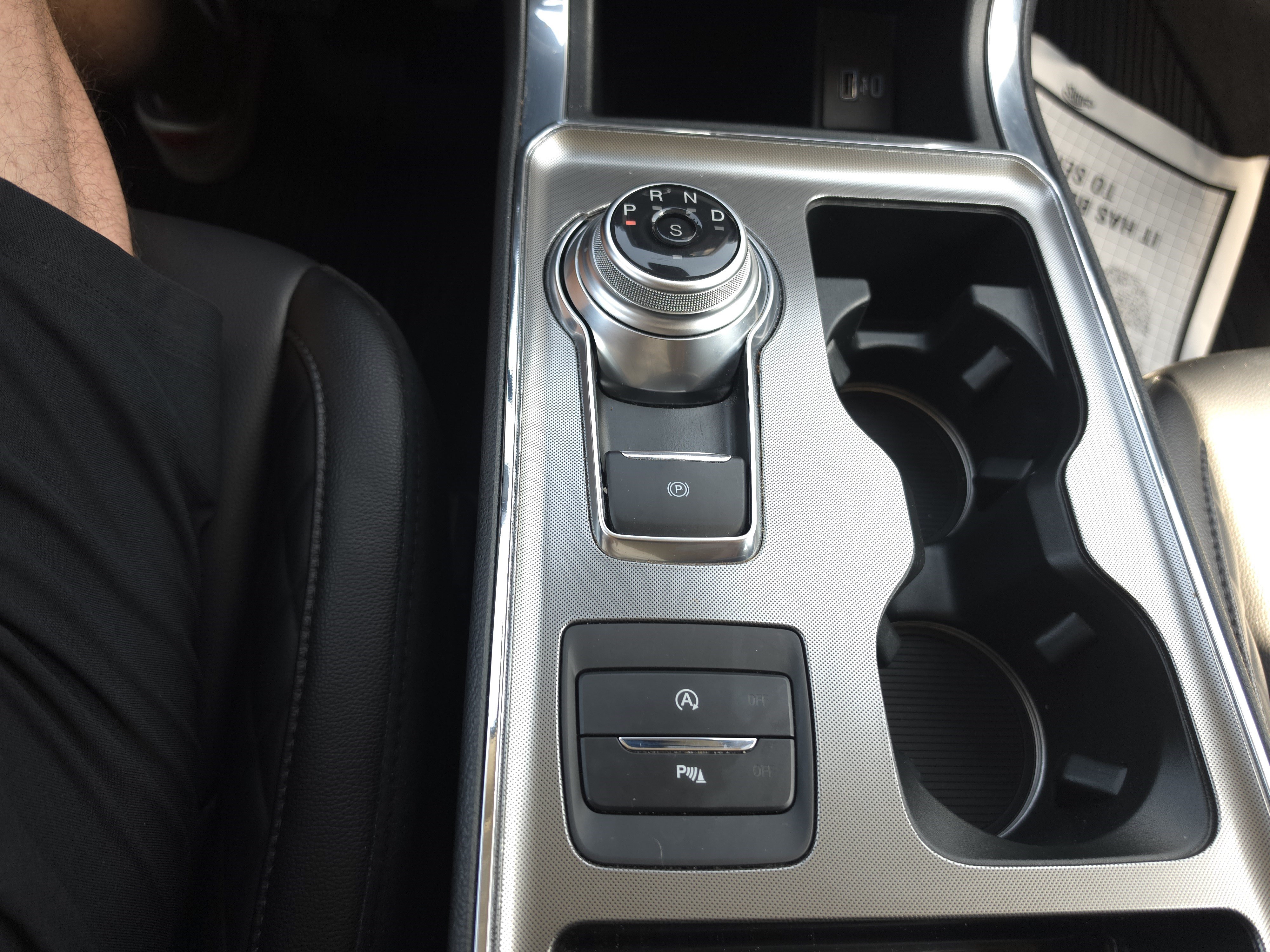 Certified 2024 Ford Edge Titanium AWD/4WD image 21
