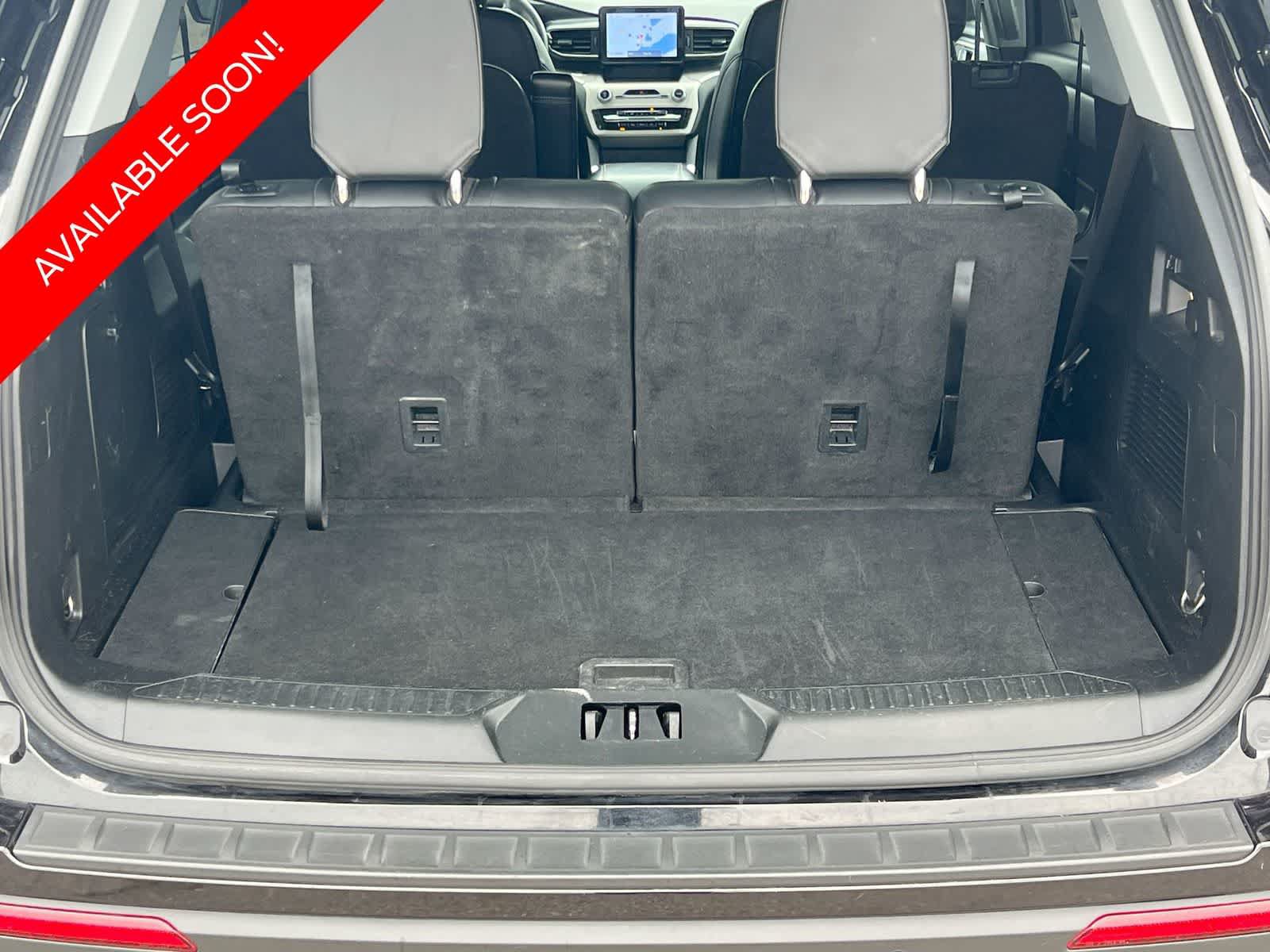 Certified 2022 Ford Explorer XLT w/ Equipment Group 202A AWD/4WD image 34