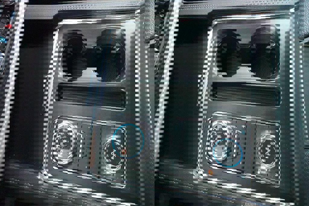 Certified 2024 Ford Expedition Max XLT image 17