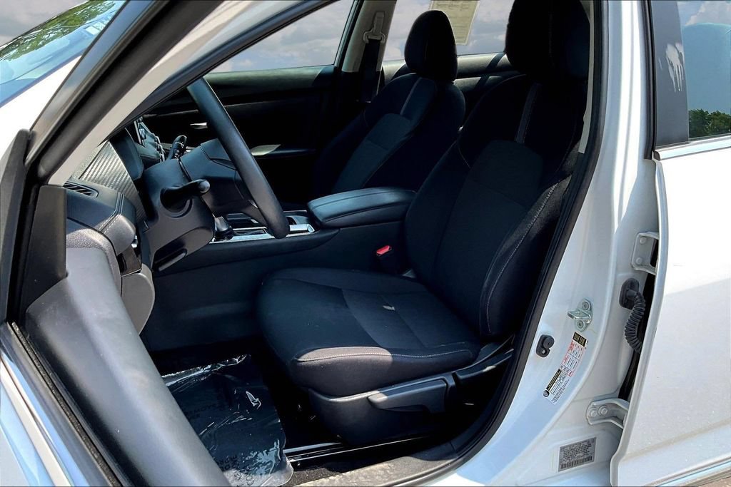 Used 2024 Nissan Sentra SV FWD image 23
