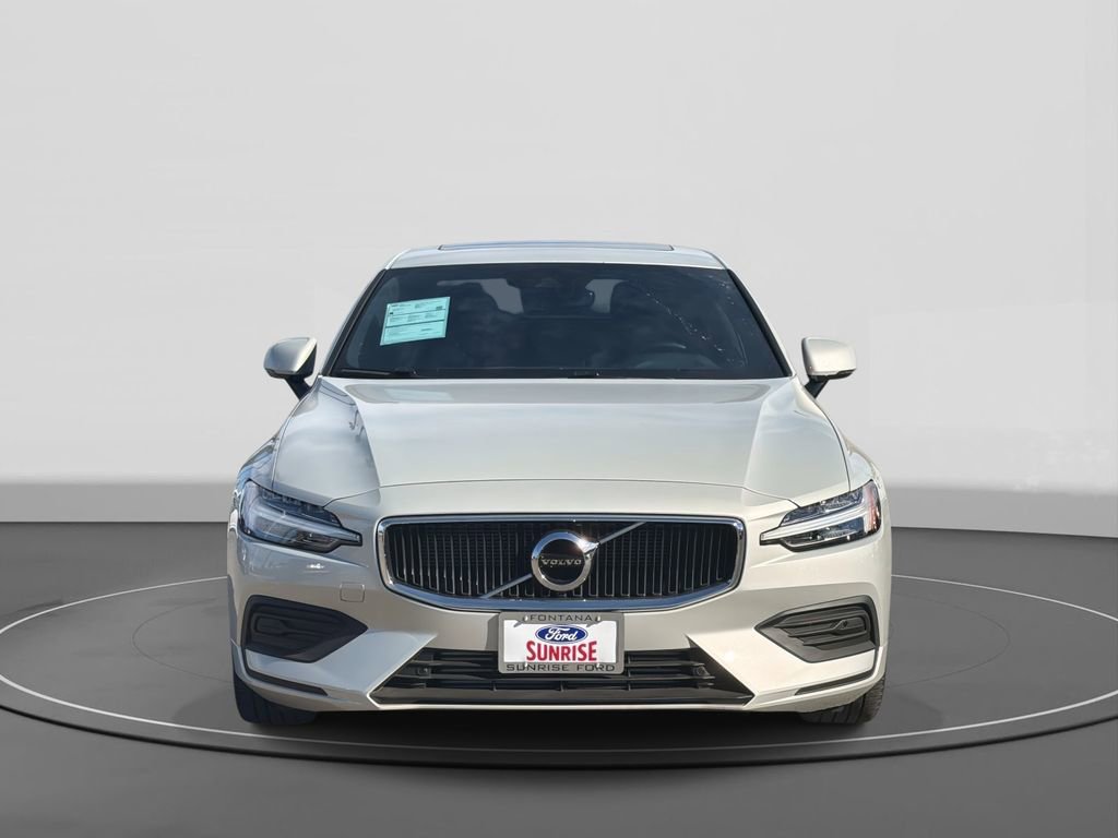 Used 2019 Volvo S60 T5 Momentum w/ Premium Package image 6