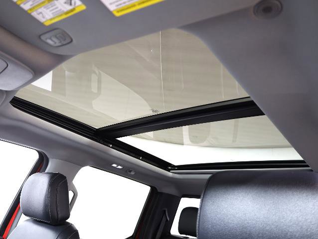 Certified 2021 Ford F150 Lariat w/ Equipment Group 502A High image 18