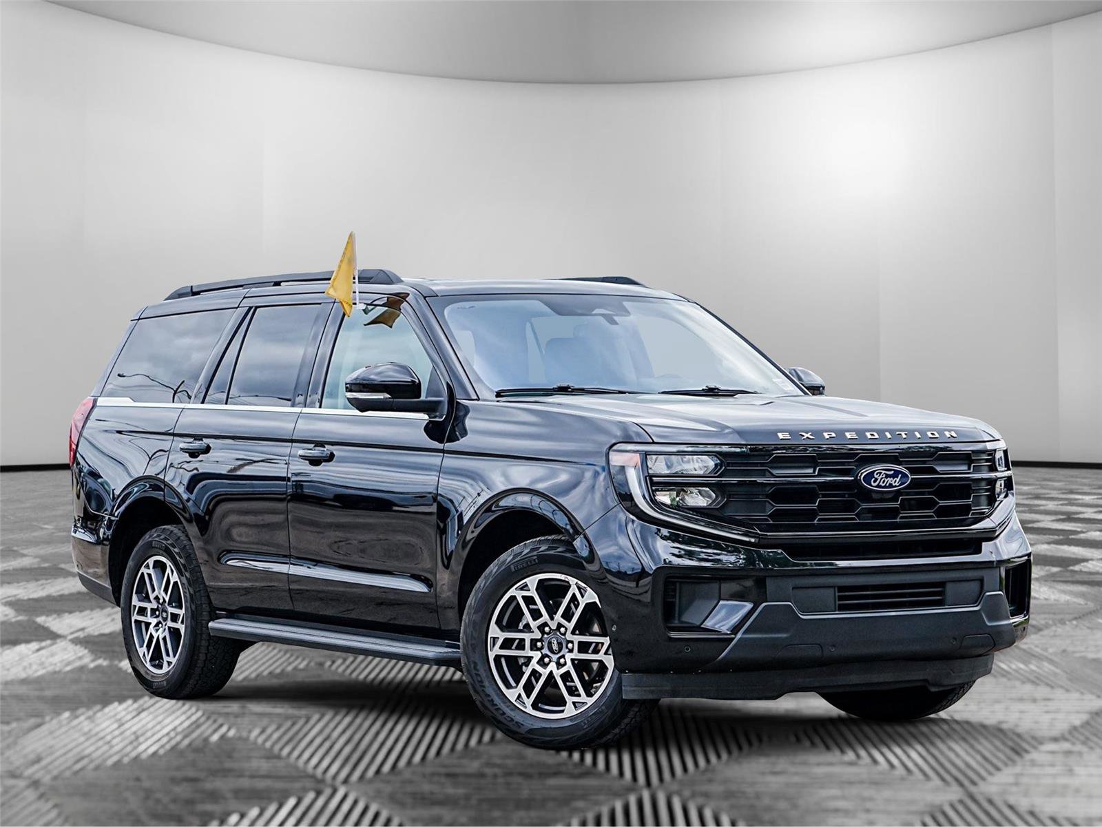 Certified 2025 Ford Expedition Active AWD/4WD image 1