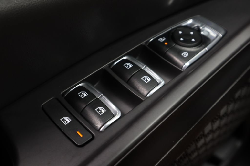 Used 2026 Kia Carnival SX w/ SX Dark Edition Package FWD image 27