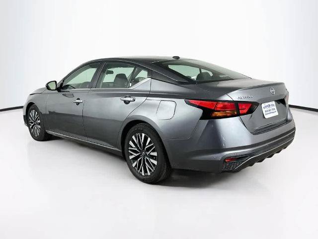 Used 2024 Nissan Altima 2.5 SV