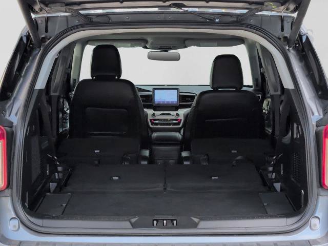 Certified 2023 Ford Explorer XLT w/ Equipment Group 202A AWD/4WD image 5