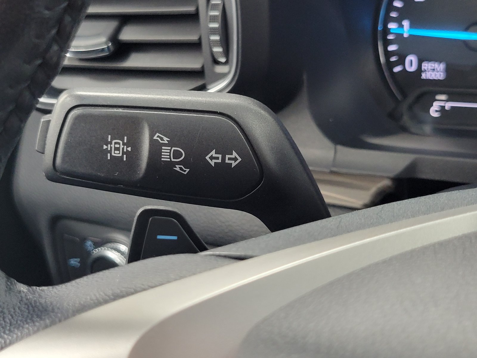 Certified 2020 Ford Explorer Limited AWD/4WD image 16