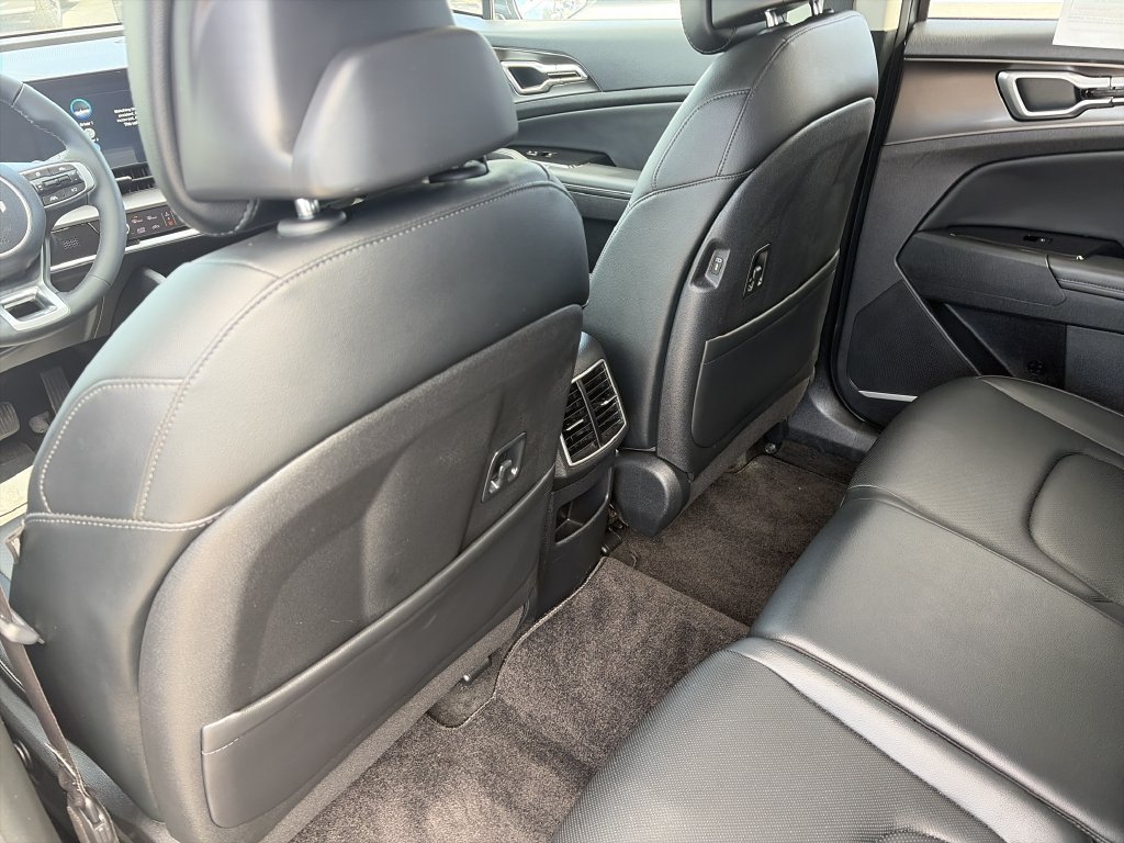 Used 2025 Kia Sportage EX w/ Premium Package FWD image 28
