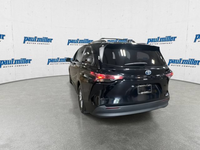 Used 2022 Toyota Sienna XLE FWD image 9