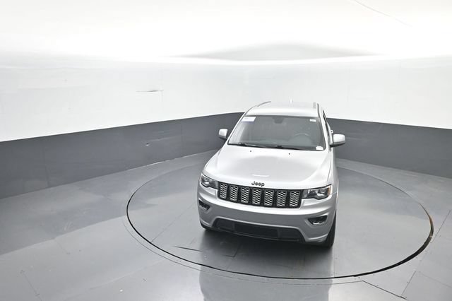Used 2020 Jeep Grand Cherokee Altitude AWD/4WD image 29