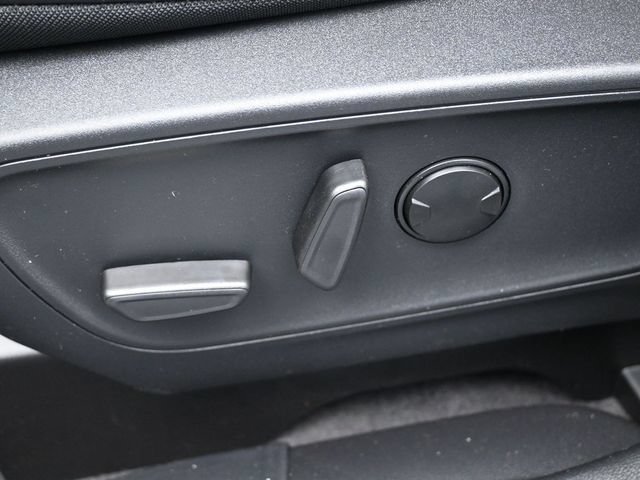 Certified 2025 Ford Escape ST-Line Select AWD/4WD image 12