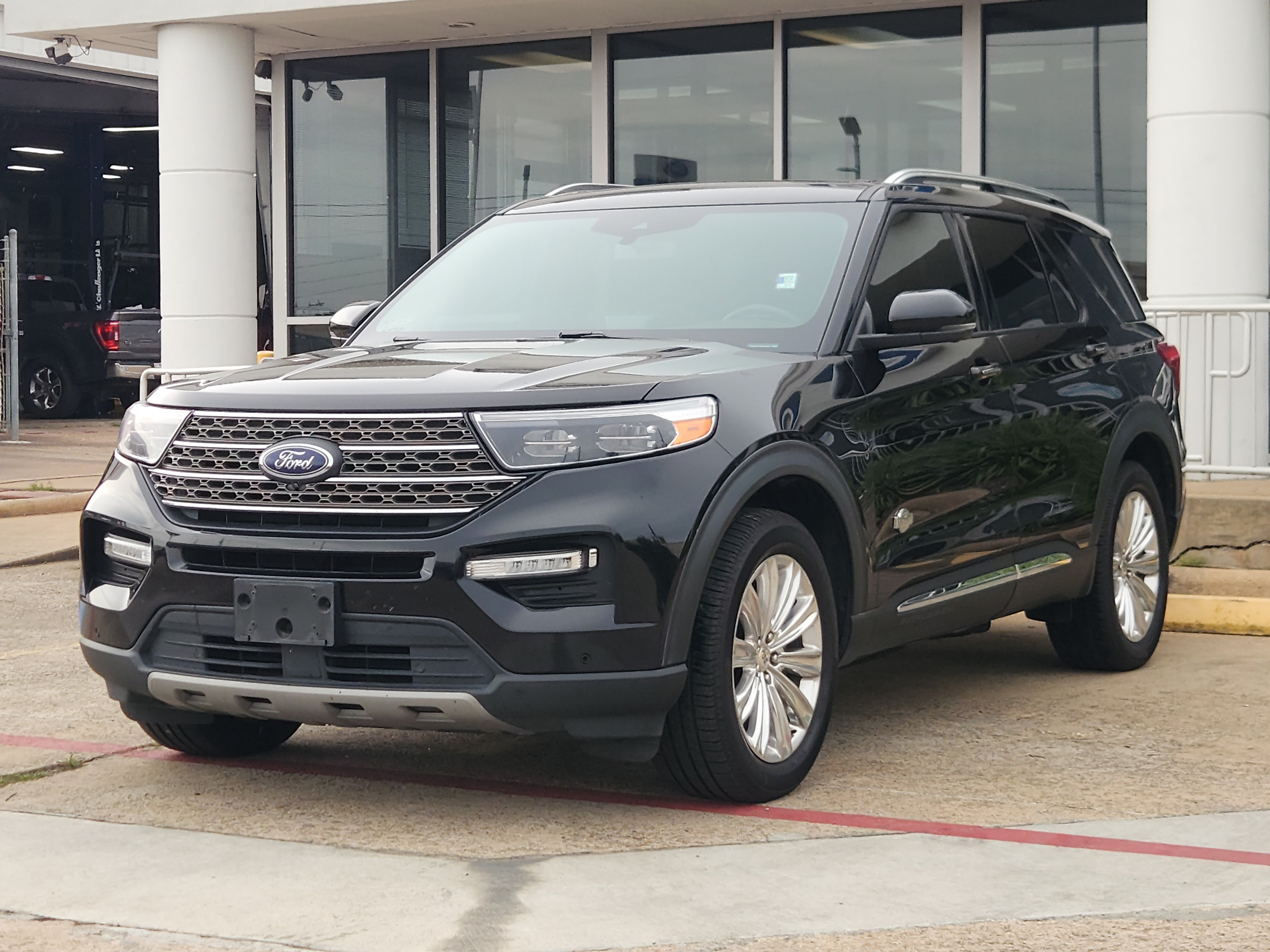 Certified 2022 Ford Explorer King Ranch w/ Technology Package AWD/4WD image 2