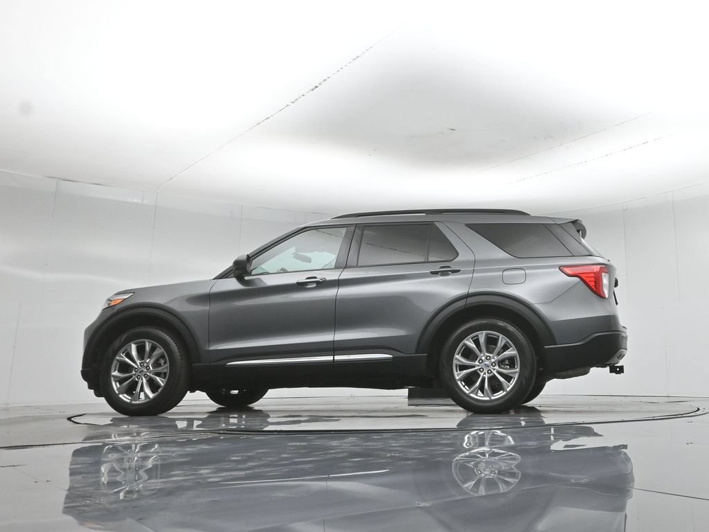 Certified 2023 Ford Explorer XLT w/ Equipment Group 202A RWD image 58