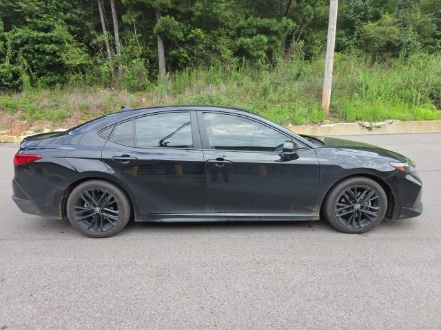 Used 2025 Toyota Camry SE w/ Convenience Package FWD image 2