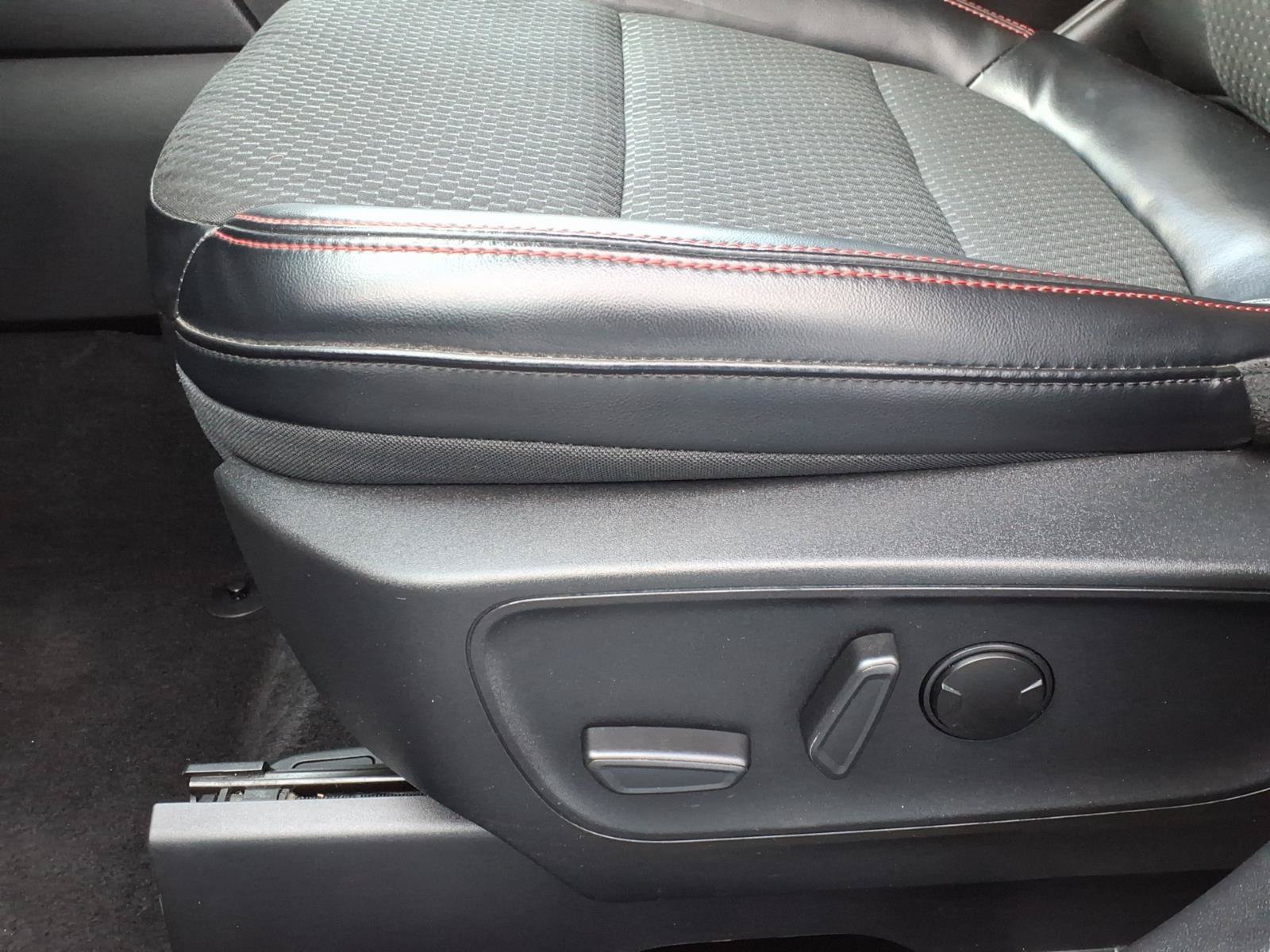 Certified 2023 Ford Escape ST-Line w/ Tech Pack #1 FWD image 15