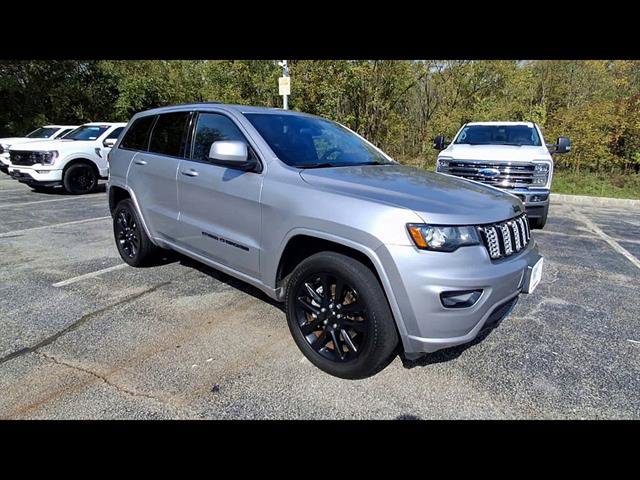 Used 2021 Jeep Grand Cherokee Laredo X AWD/4WD image 2