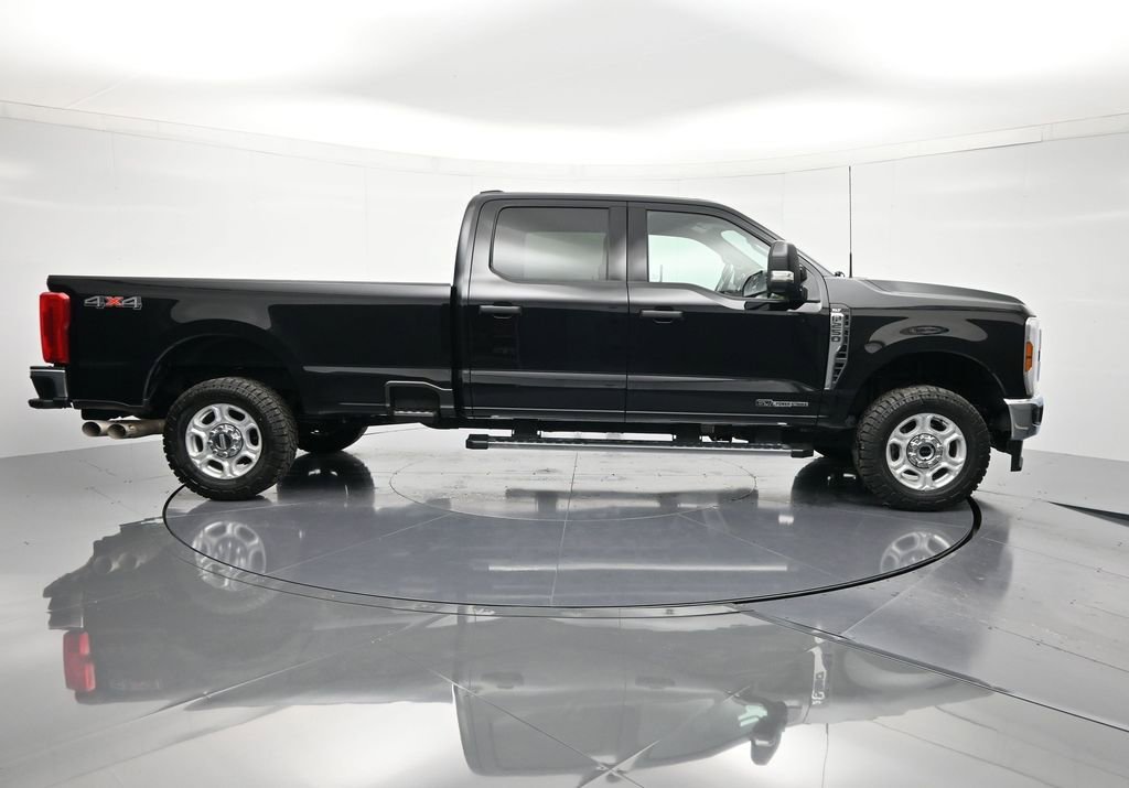 Certified 2025 Ford F250 XLT image 5