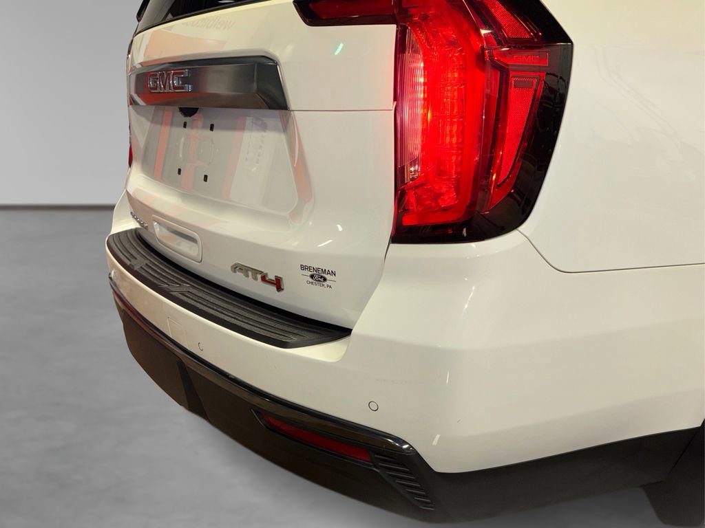 Used 2022 GMC Yukon XL AT4 image 18