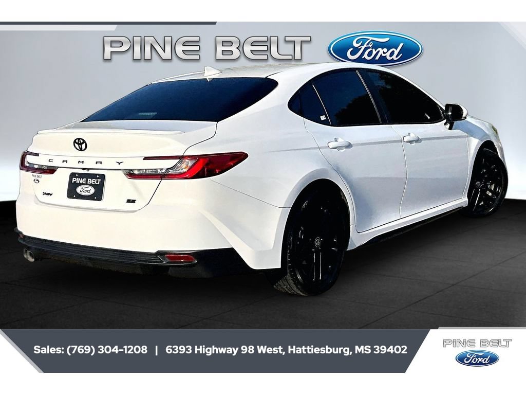 Used 2025 Toyota Camry SE w/ Convenience Package FWD image 11