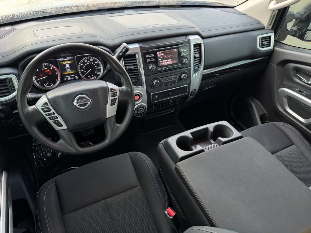 Used 2018 Nissan Titan SV AWD/4WD image 10