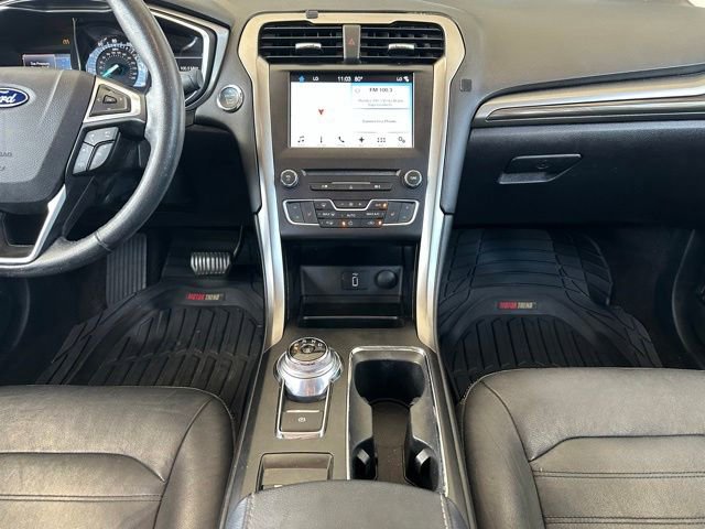 Certified 2017 Ford Fusion SE w/ Fusion SE Technology Package FWD image 14