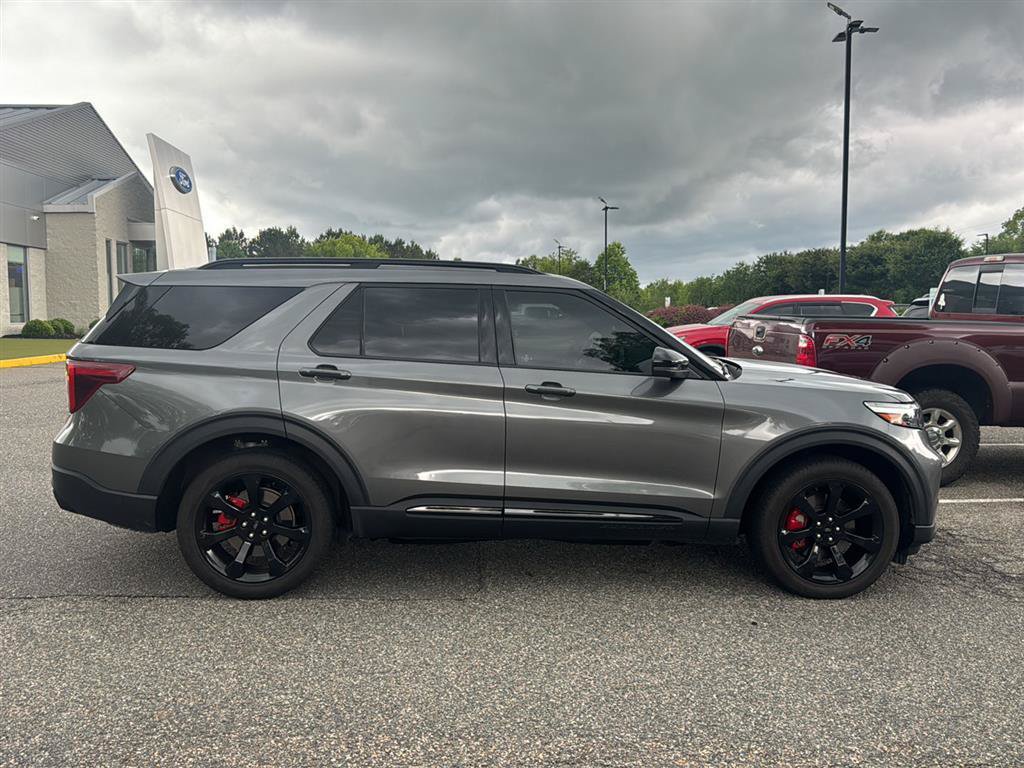 Certified 2024 Ford Explorer ST w/ Equipment Group 401A AWD/4WD image 3