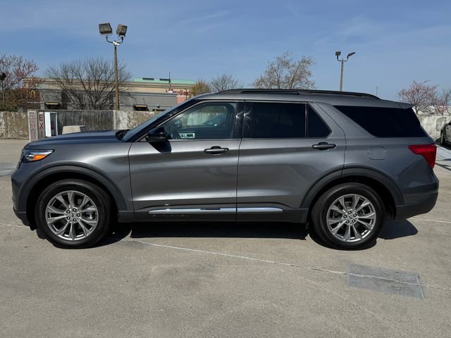 Certified 2023 Ford Explorer XLT w/ Equipment Group 202A AWD/4WD image 2