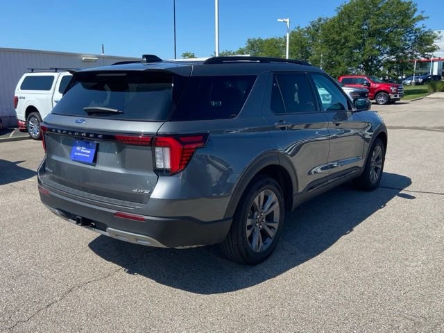 Certified 2026 Ford Explorer Active w/ Active Comfort Package AWD/4WD image 3