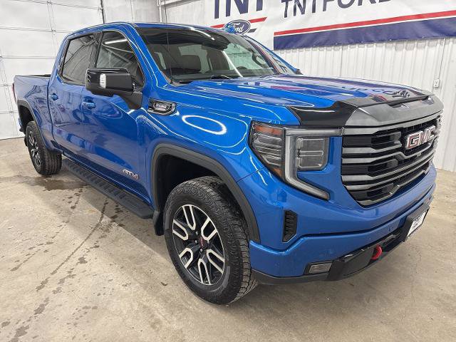 Used 2022 GMC Sierra 1500 AT4 w/ AT4 Premium Package AWD/4WD image 2