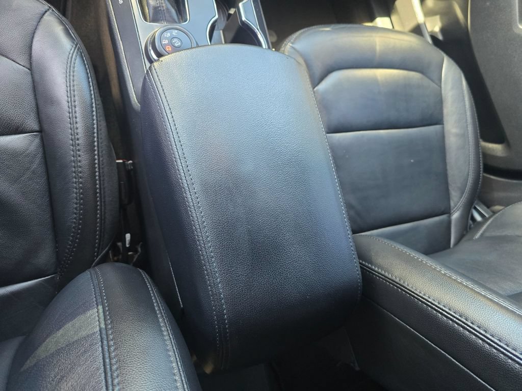 Certified 2018 Ford Explorer XLT w/ Equipment Group 202A AWD/4WD image 27