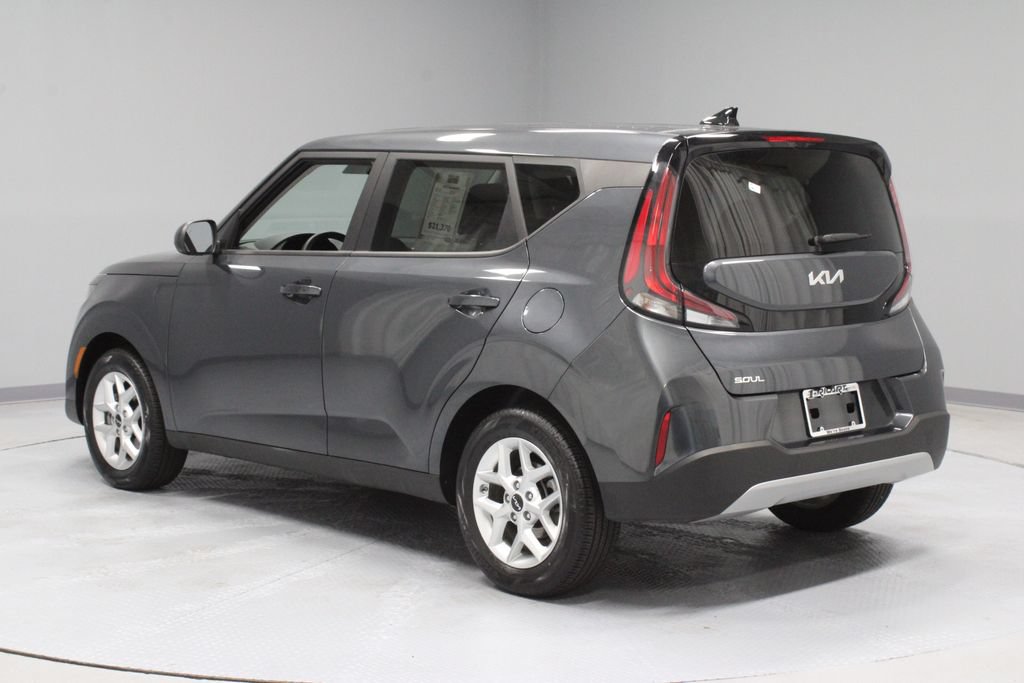 Used 2023 Kia Soul S FWD image 8
