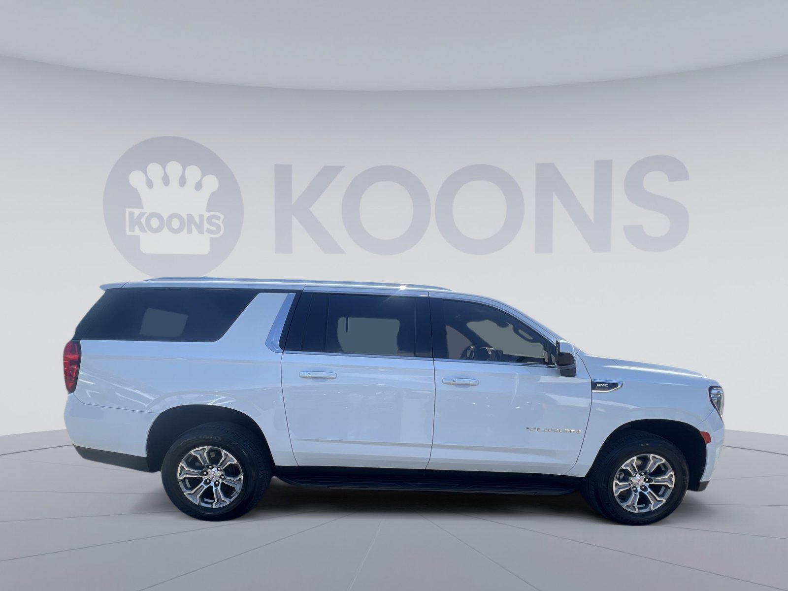 Used 2021 GMC Yukon XL SLE AWD/4WD image 12