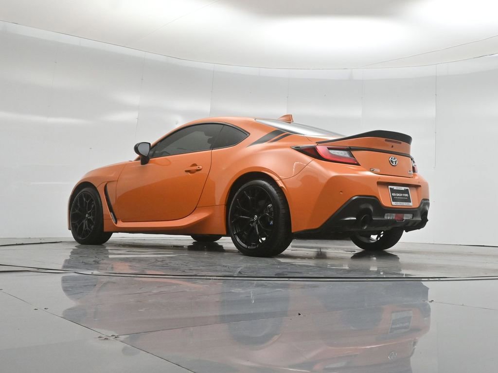Used 2023 Toyota GR86 10th Anniversary SE RWD image 48