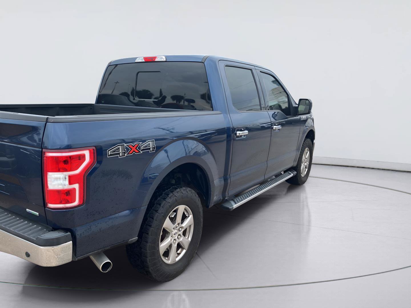 Certified 2018 Ford F150 XLT w/ Equipment Group 302A Luxury AWD/4WD image 5