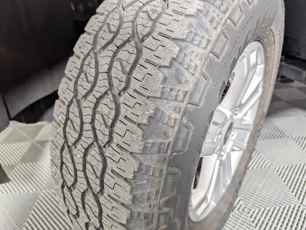 Certified 2024 Ford Ranger XL RWD image 23