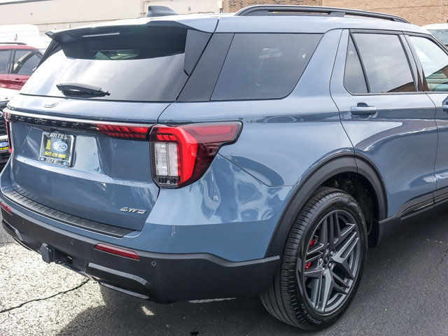 Certified 2026 Ford Explorer ST-Line w/ ST-Line Street Pack AWD/4WD image 7